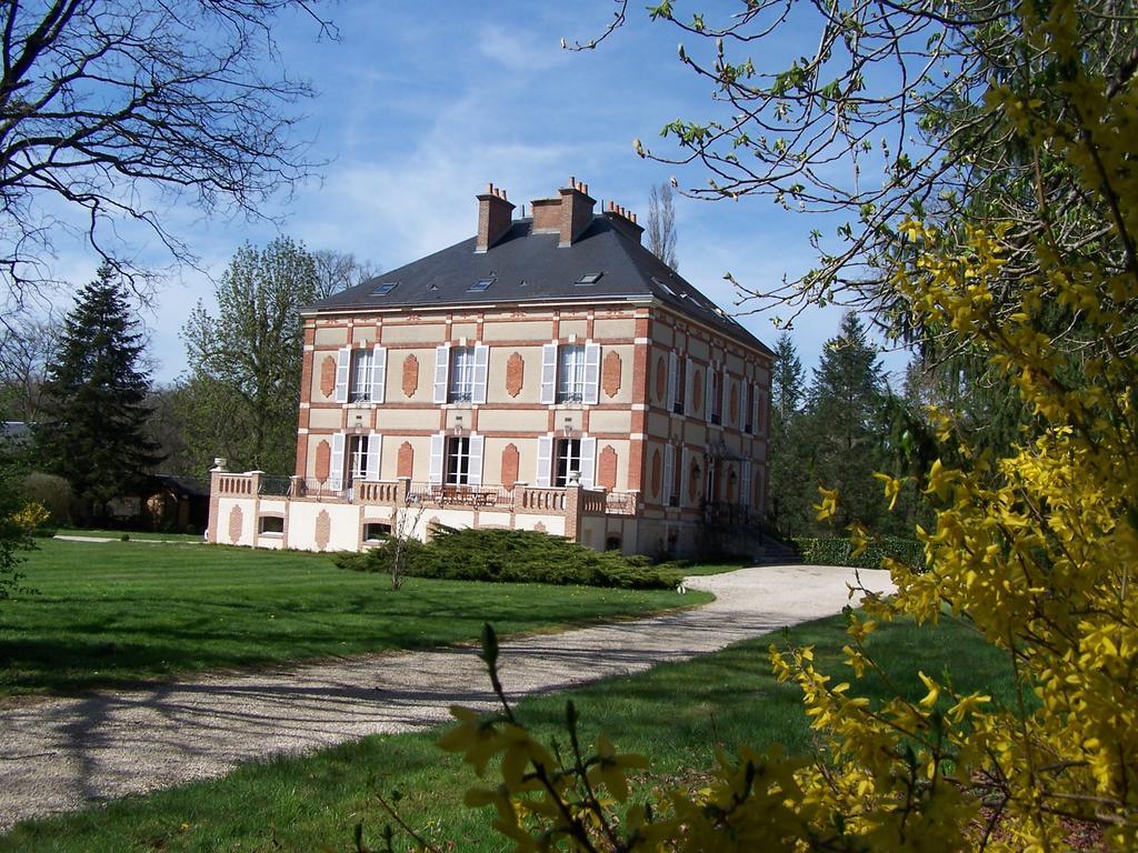 Château des Bouffards Brinon-sur-Sauldre Exterior foto